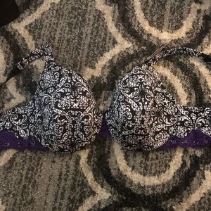 Cacique women’s patterned bra size 40DDD